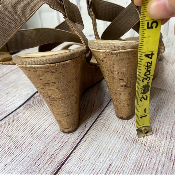CL by Laundry tan wedge elastic band heels 10 - Picture 7 of 11